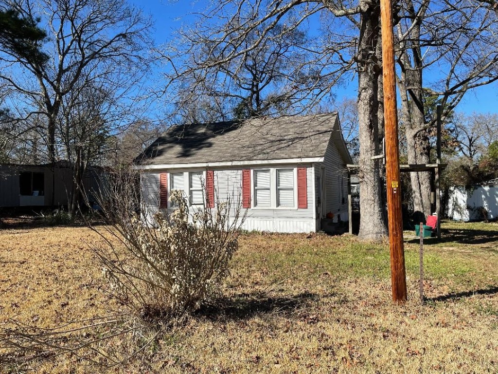 20487 Red Oak Street Chandler TX 75758