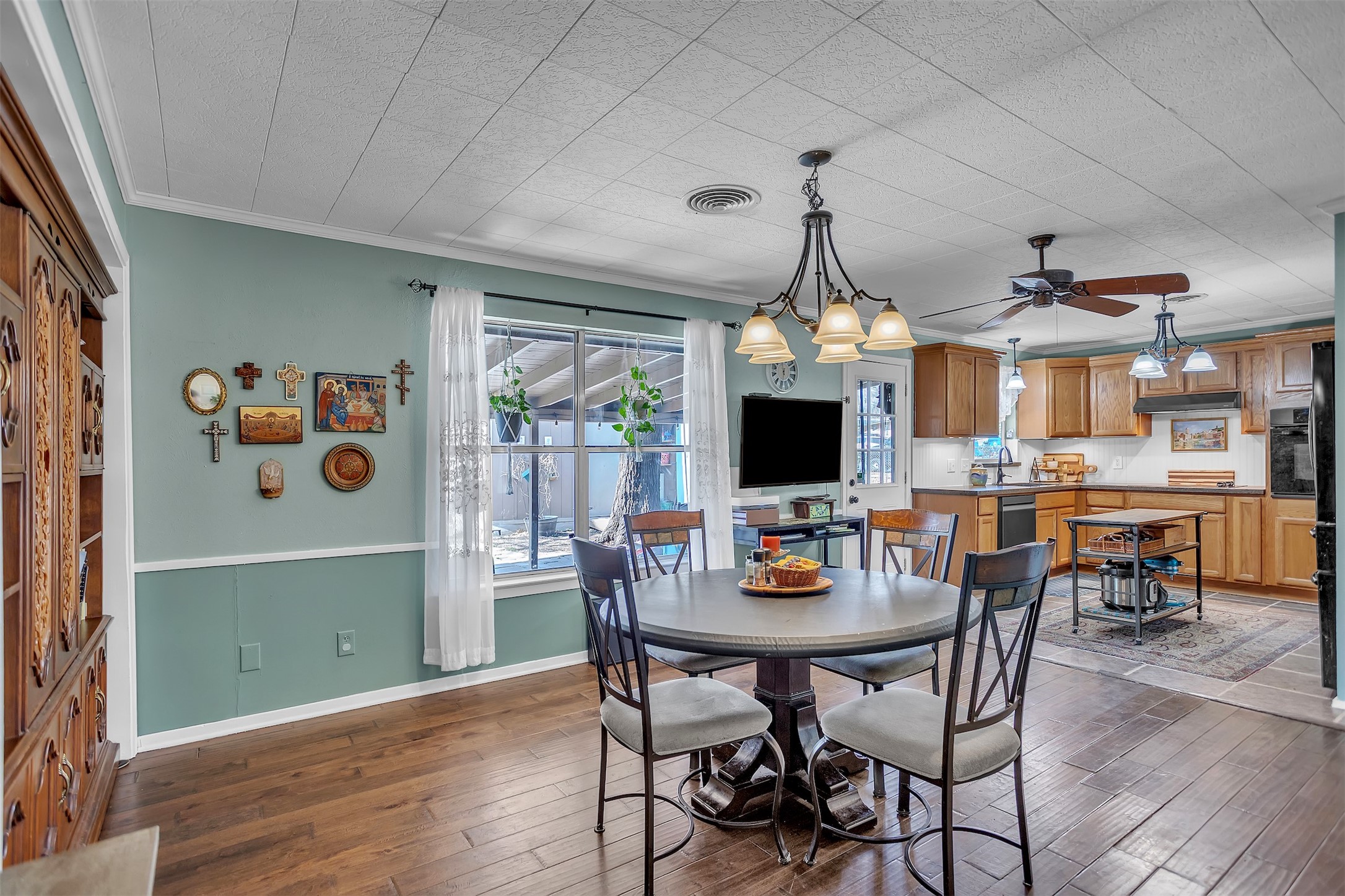 709 Hurstview Drive Hurst TX 76053