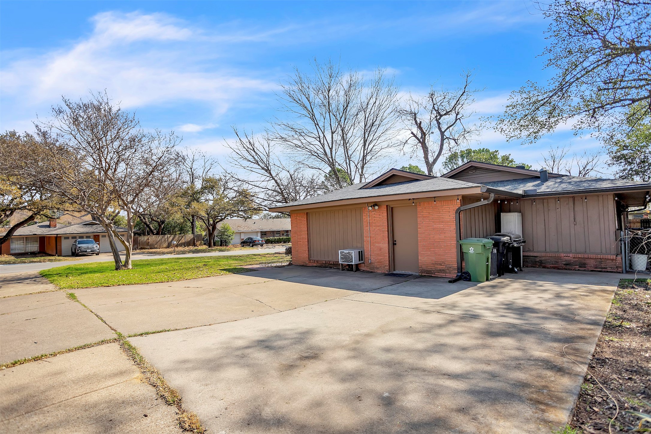 709 Hurstview Drive Hurst TX 76053