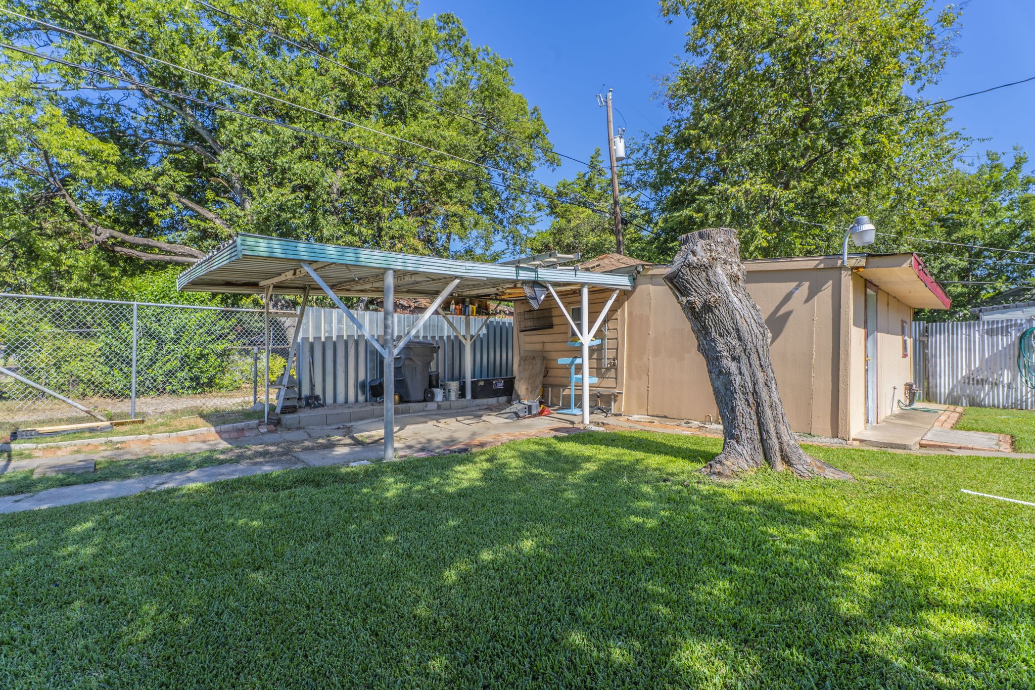 3055 Frio Drive Dallas TX 75216