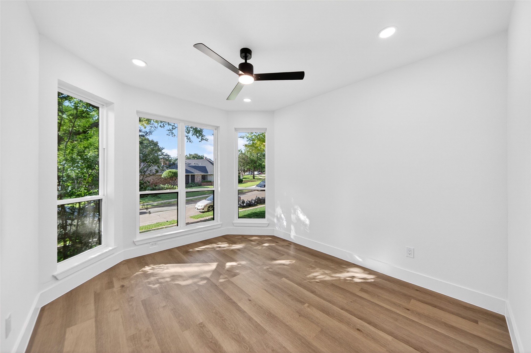 1213 Sycamore Drive Carrollton TX 75007