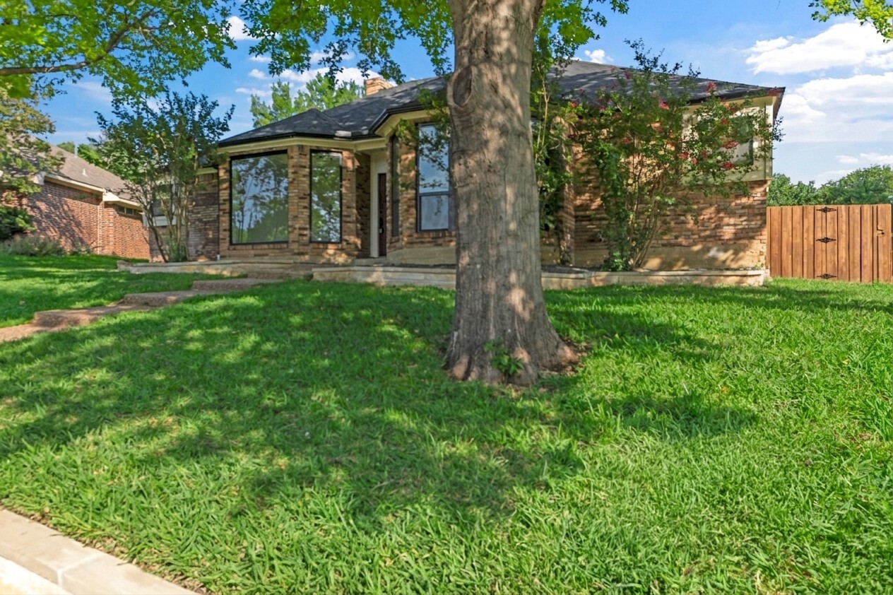 1213 Sycamore Drive Carrollton TX 75007