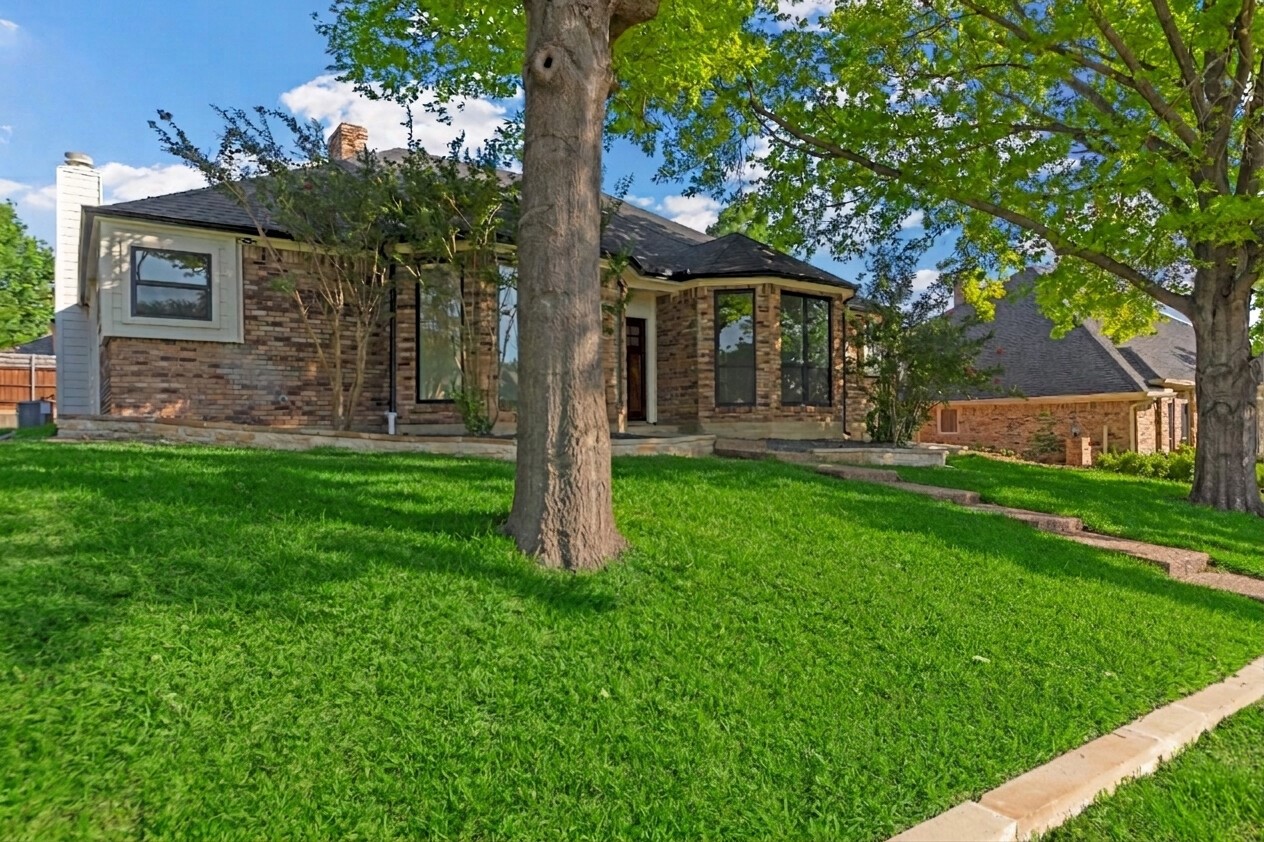 1213 Sycamore Drive Carrollton TX 75007