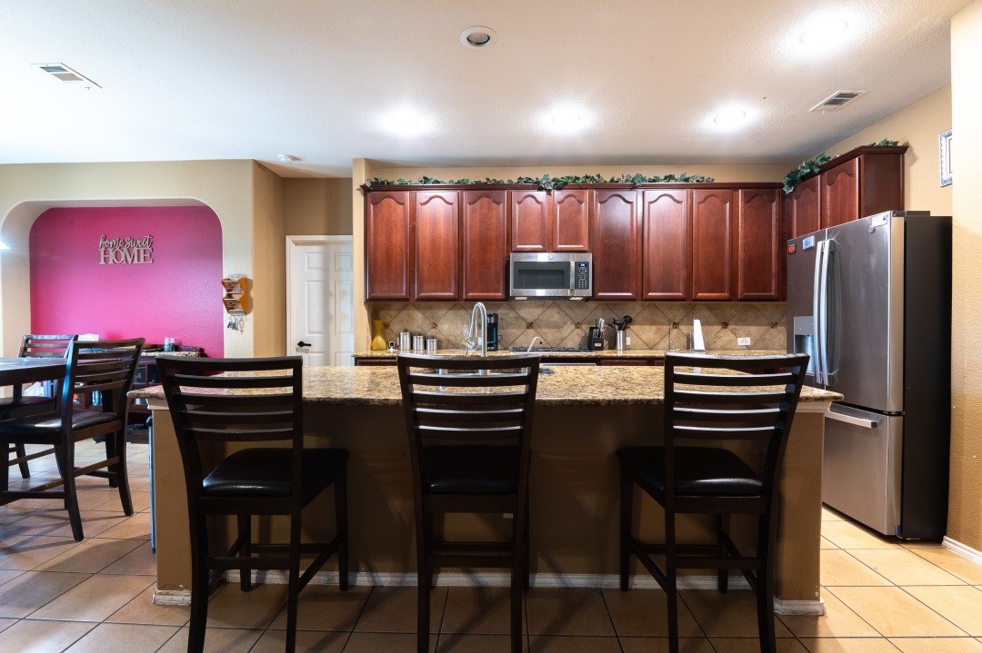 2248 Condor Street Grand Prairie TX 75052
