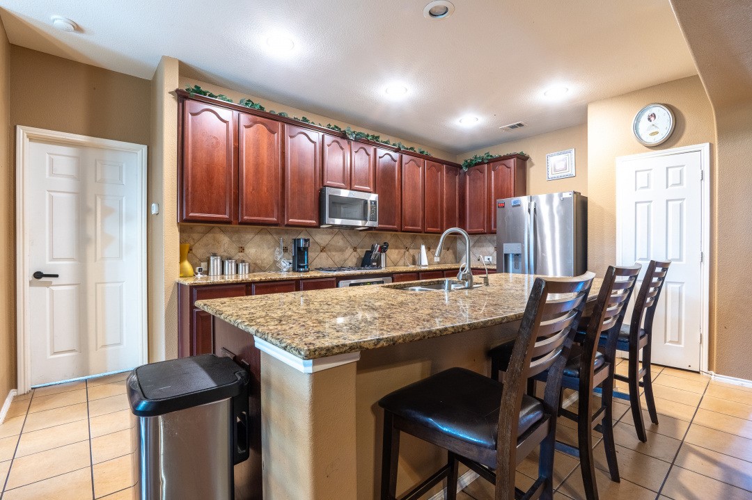 2248 Condor Street Grand Prairie TX 75052