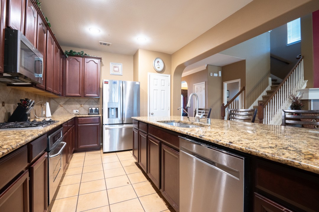 2248 Condor Street Grand Prairie TX 75052