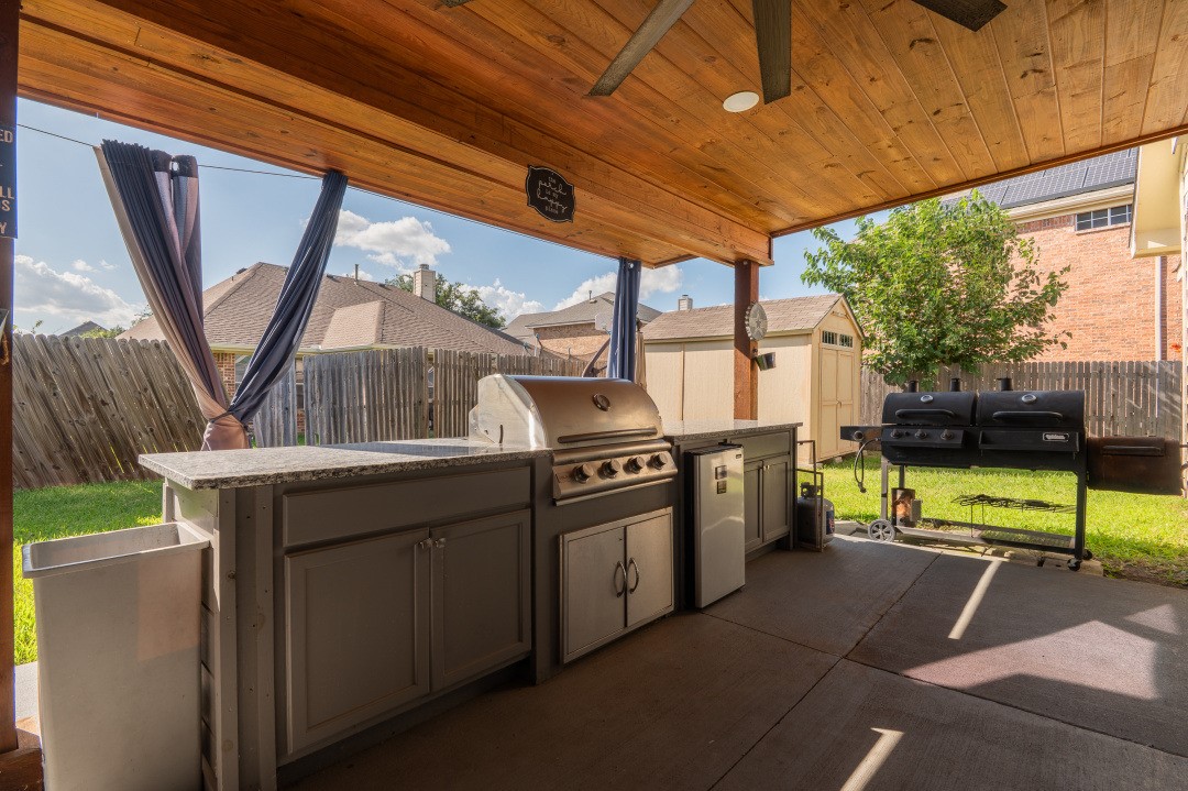 2248 Condor Street Grand Prairie TX 75052
