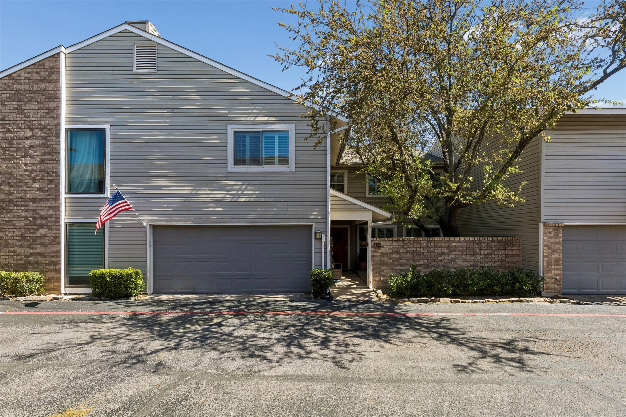 7450 Holly Hill Drive Dallas TX 75231