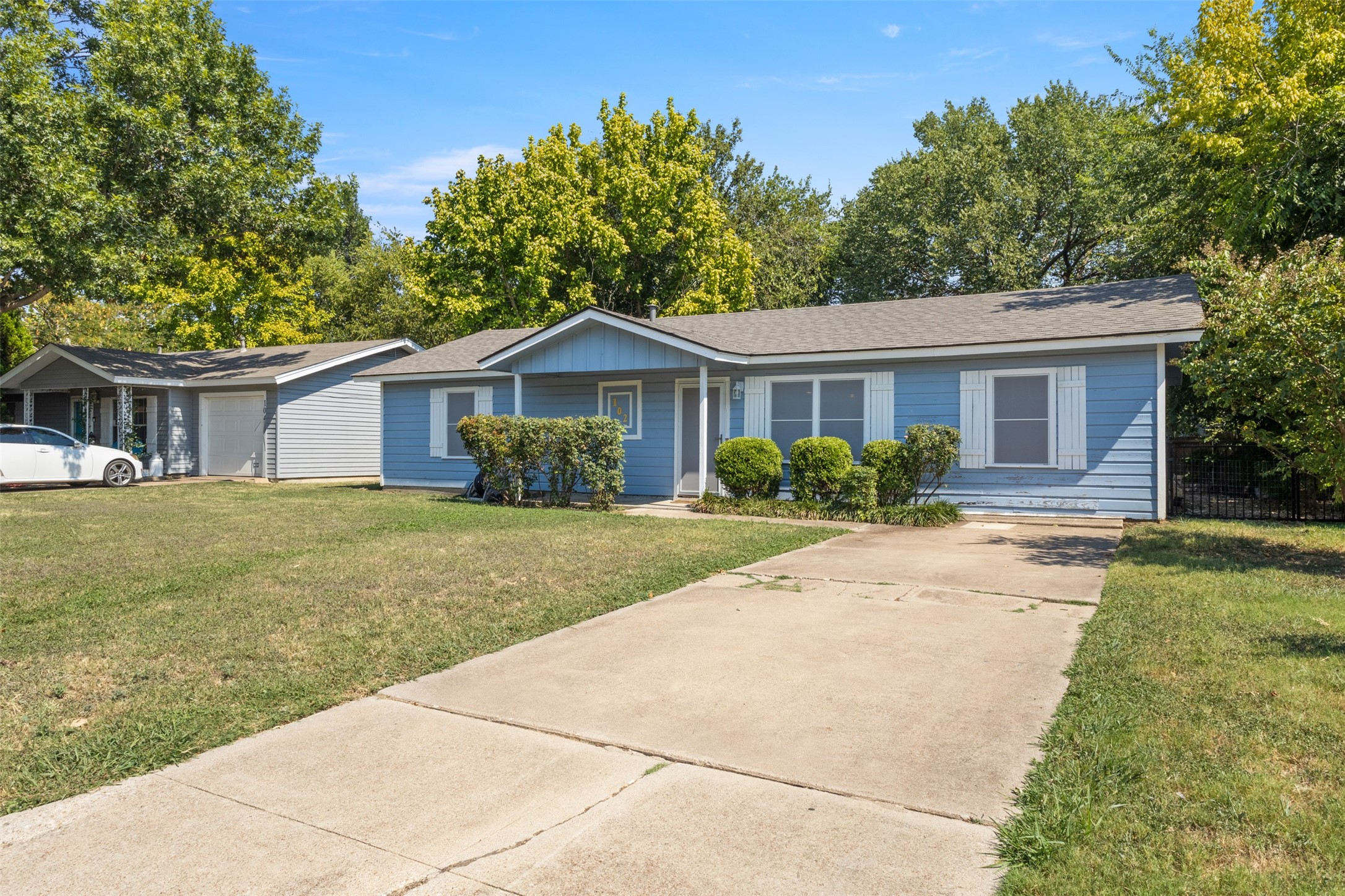 102 NE Murphy Road Burleson TX 76028