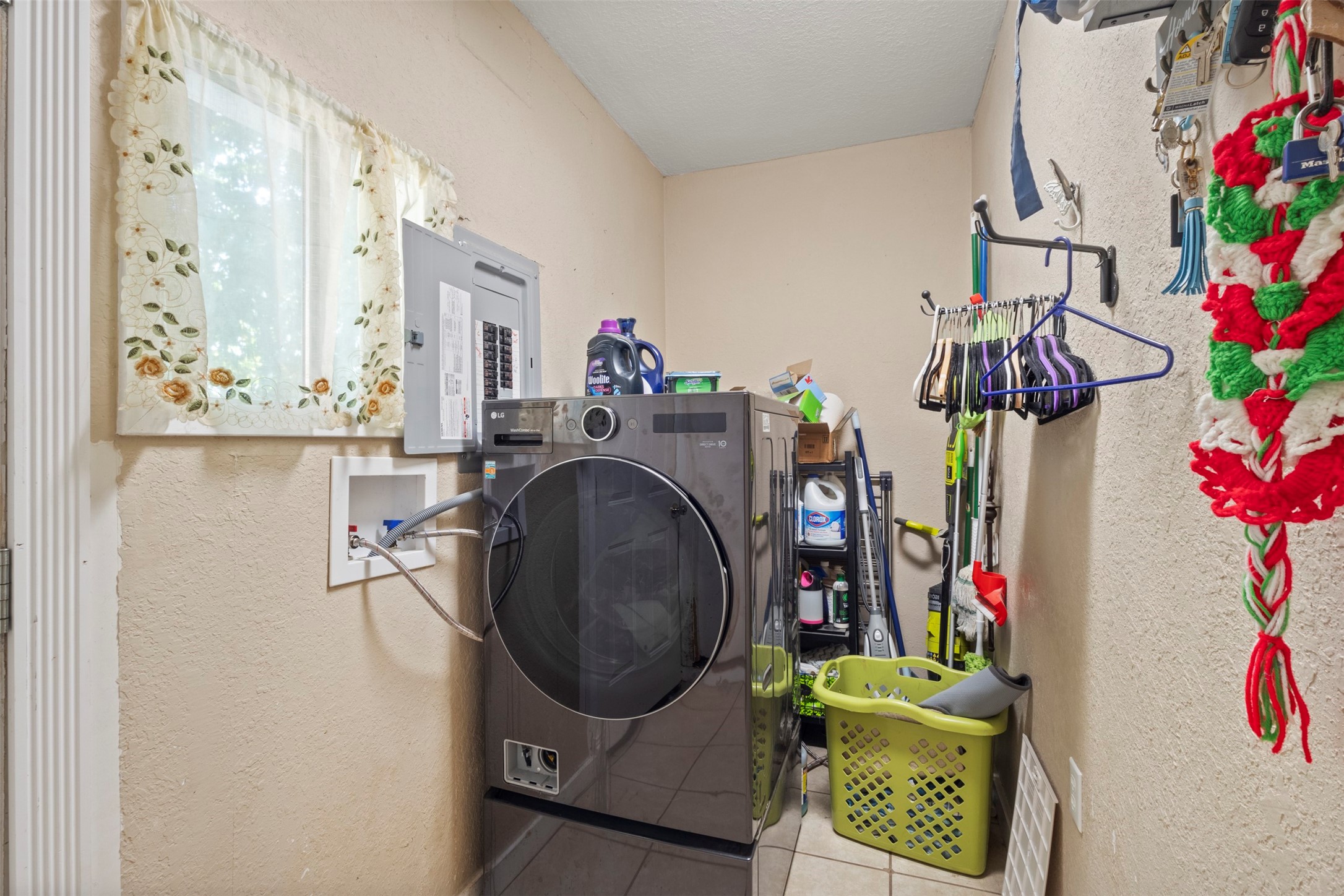 102 NE Murphy Road Burleson TX 76028