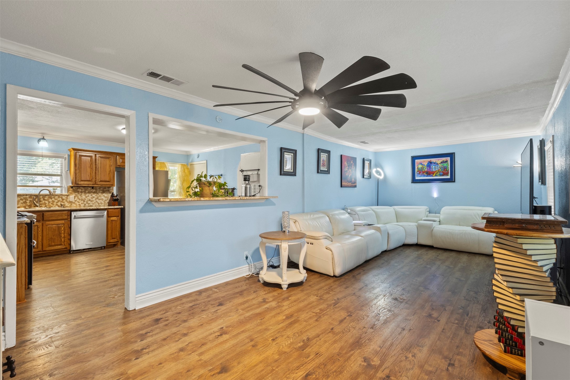 102 NE Murphy Road Burleson TX 76028