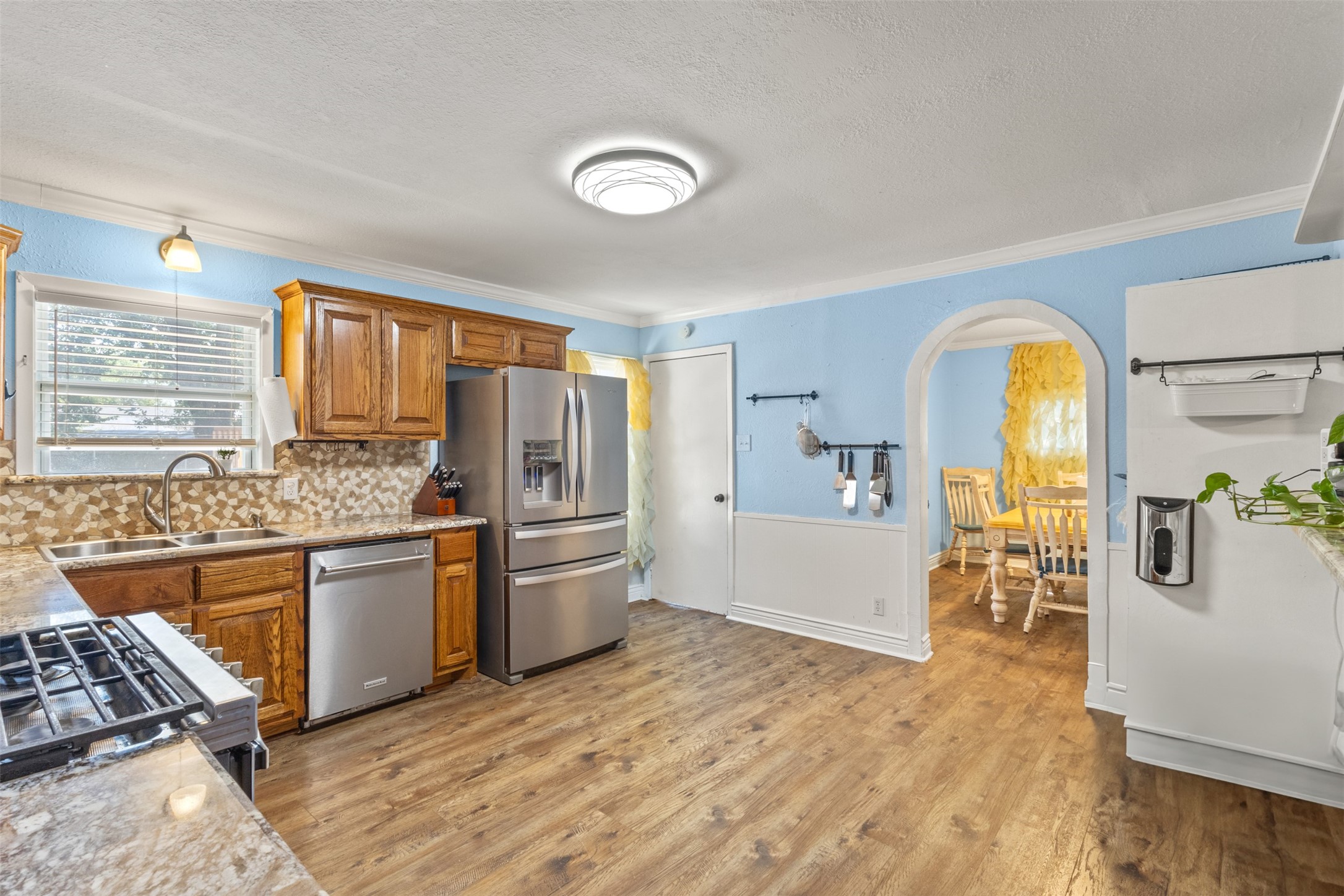 102 NE Murphy Road Burleson TX 76028