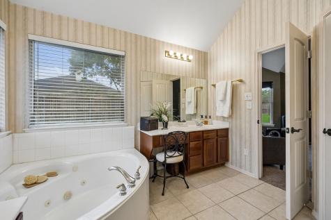 8413 Island Court Fort Worth TX 76137