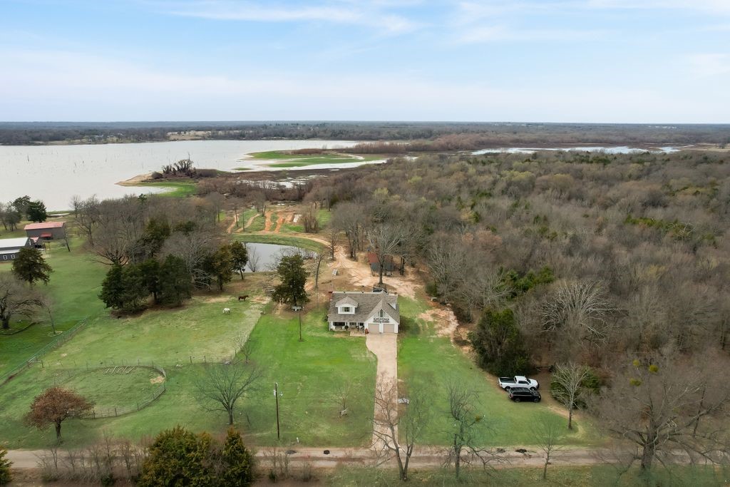 170 Rs County Road 3326 Emory TX 75440