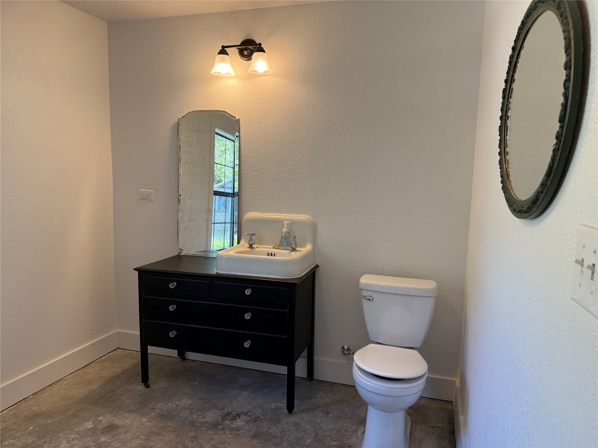 122 Tobacco Road Whitney TX 76692