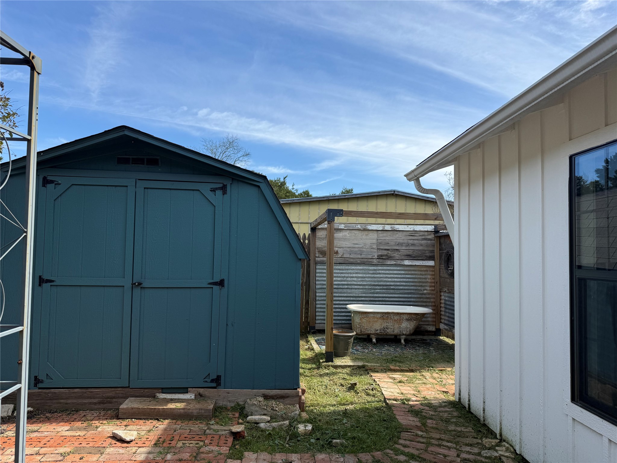 122 Tobacco Road Whitney TX 76692