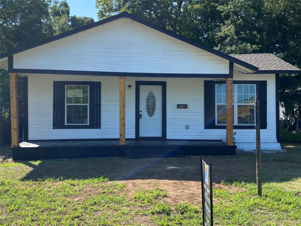 1427 W 9th Avenue Corsicana TX 75110