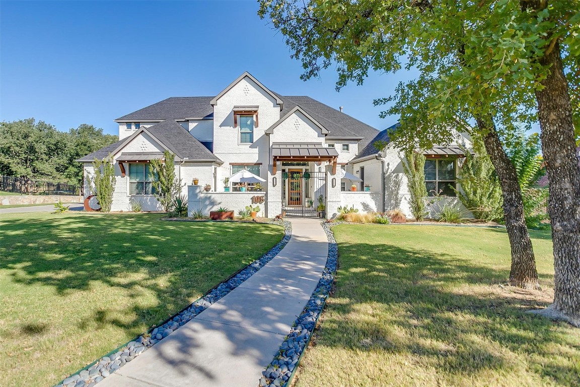 105 Woodview Court Burleson TX 76028