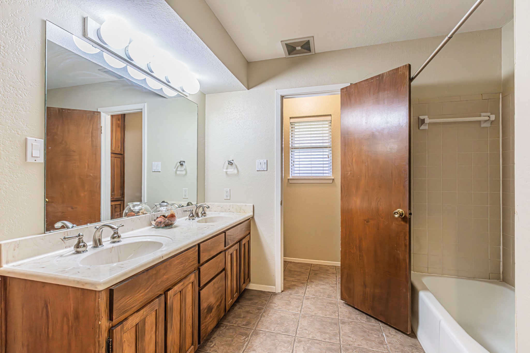 6901 Alexandria Court Fort Worth TX 76133