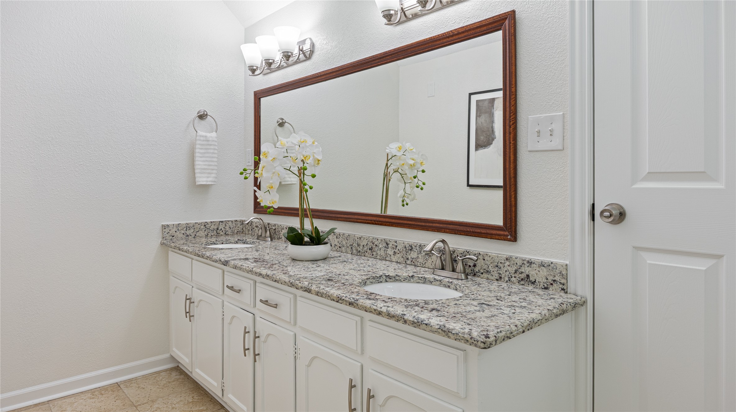 1924 Dakar Road E Fort Worth TX 76116