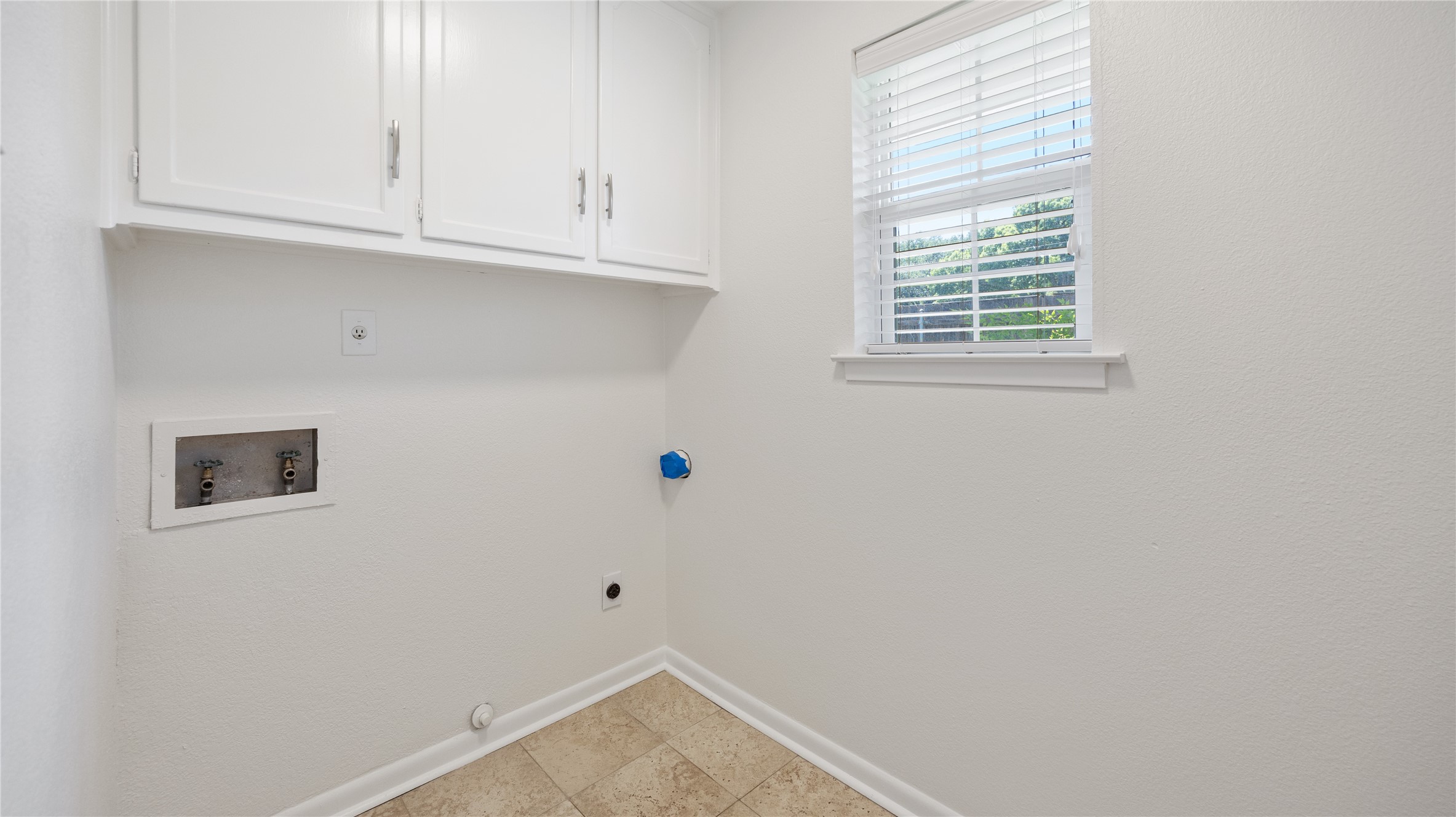 1924 Dakar Road E Fort Worth TX 76116