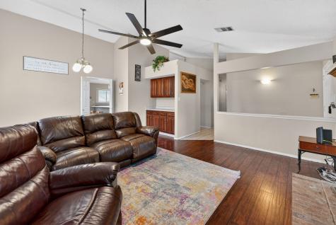 5209 Nocona Lane Arlington TX 76018