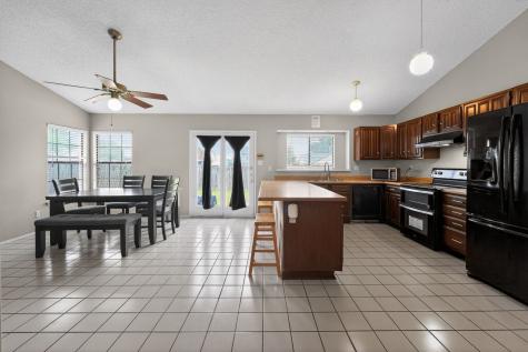 5209 Nocona Lane Arlington TX 76018