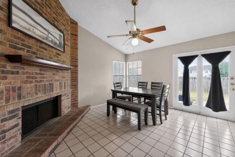 5209 Nocona Lane Arlington TX 76018