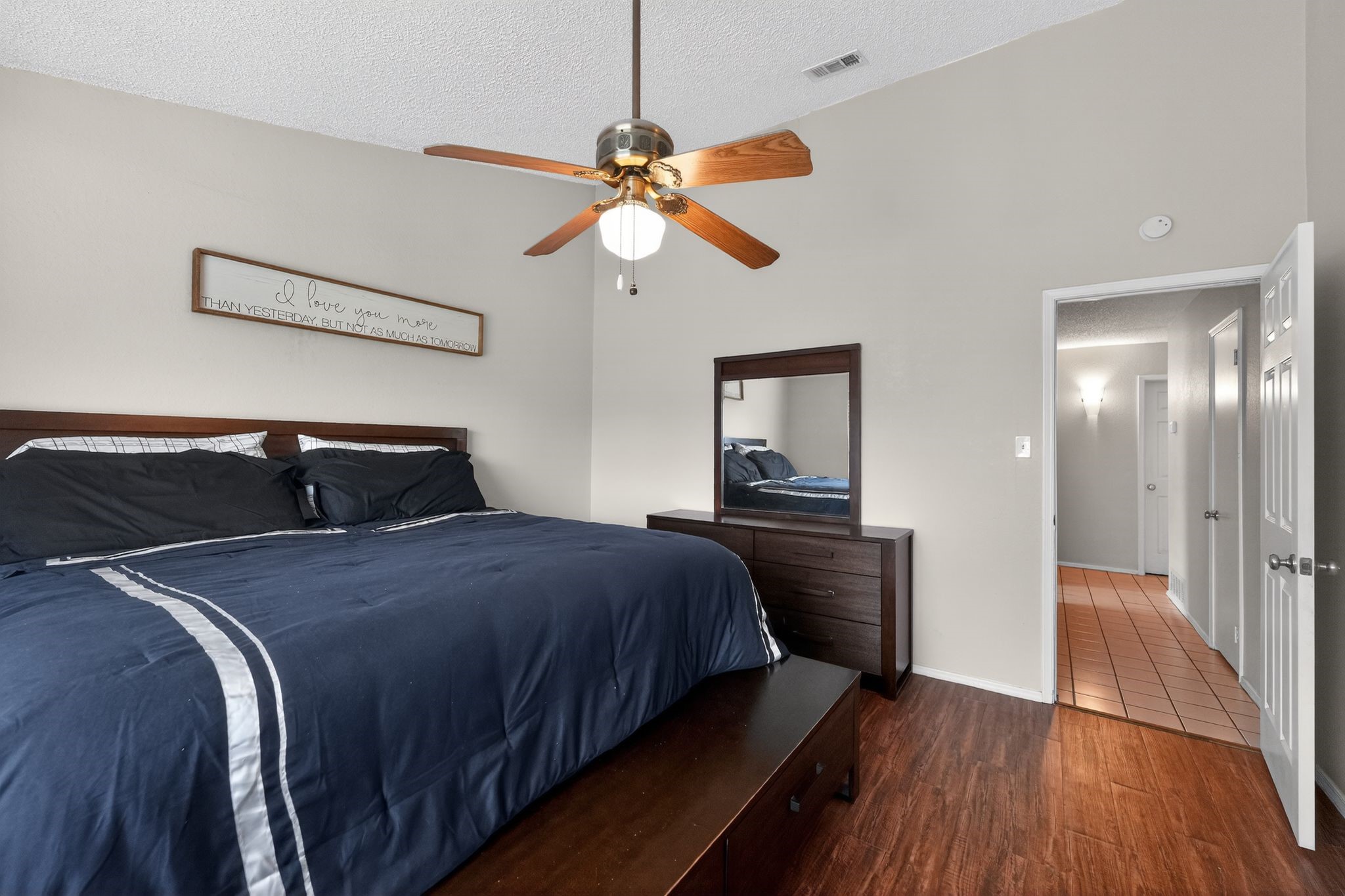 5209 Nocona Lane Arlington TX 76018