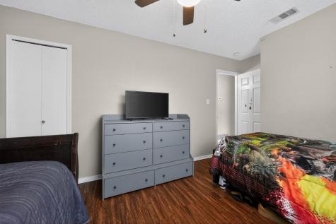 5209 Nocona Lane Arlington TX 76018