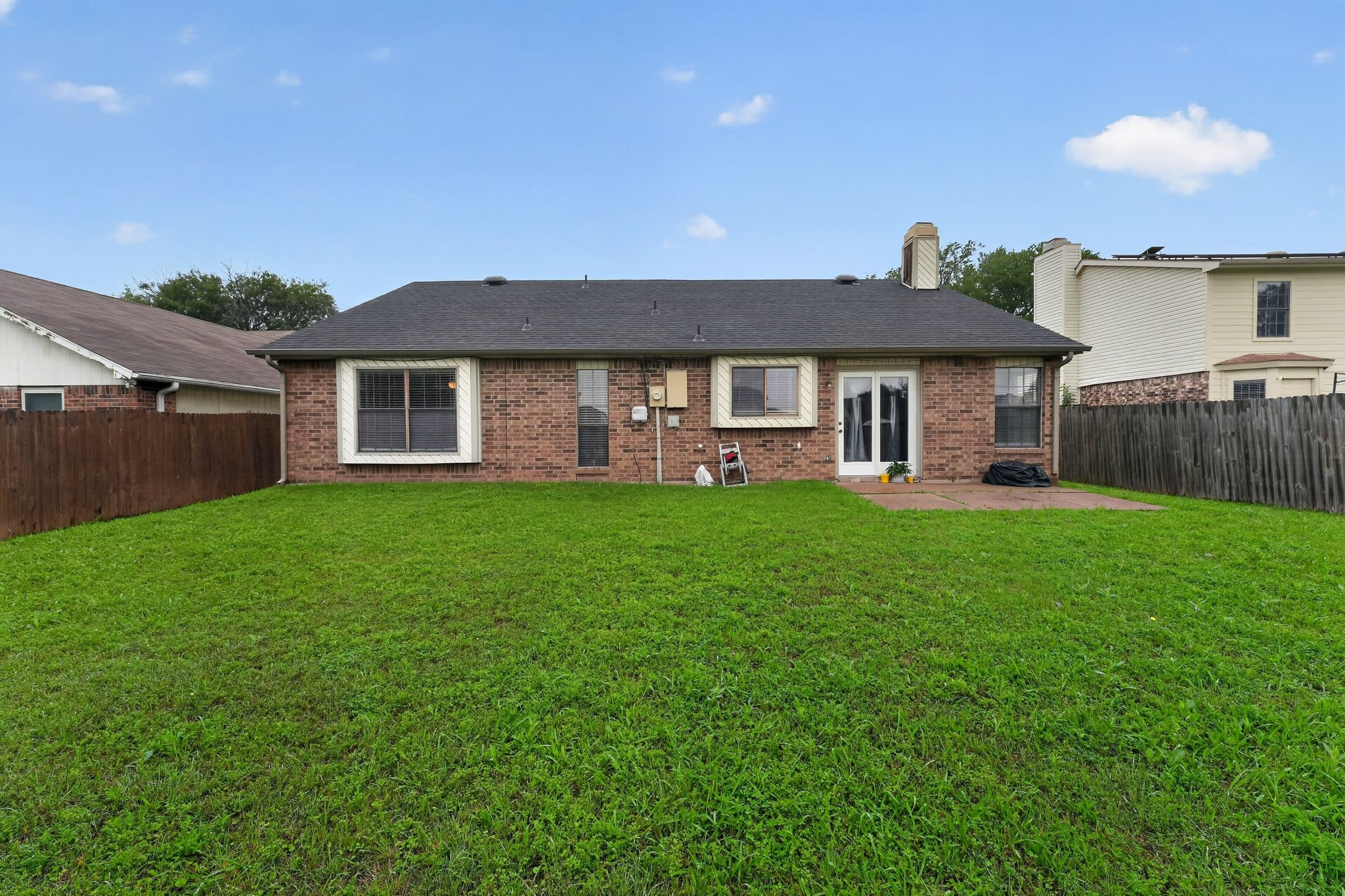 5209 Nocona Lane Arlington TX 76018