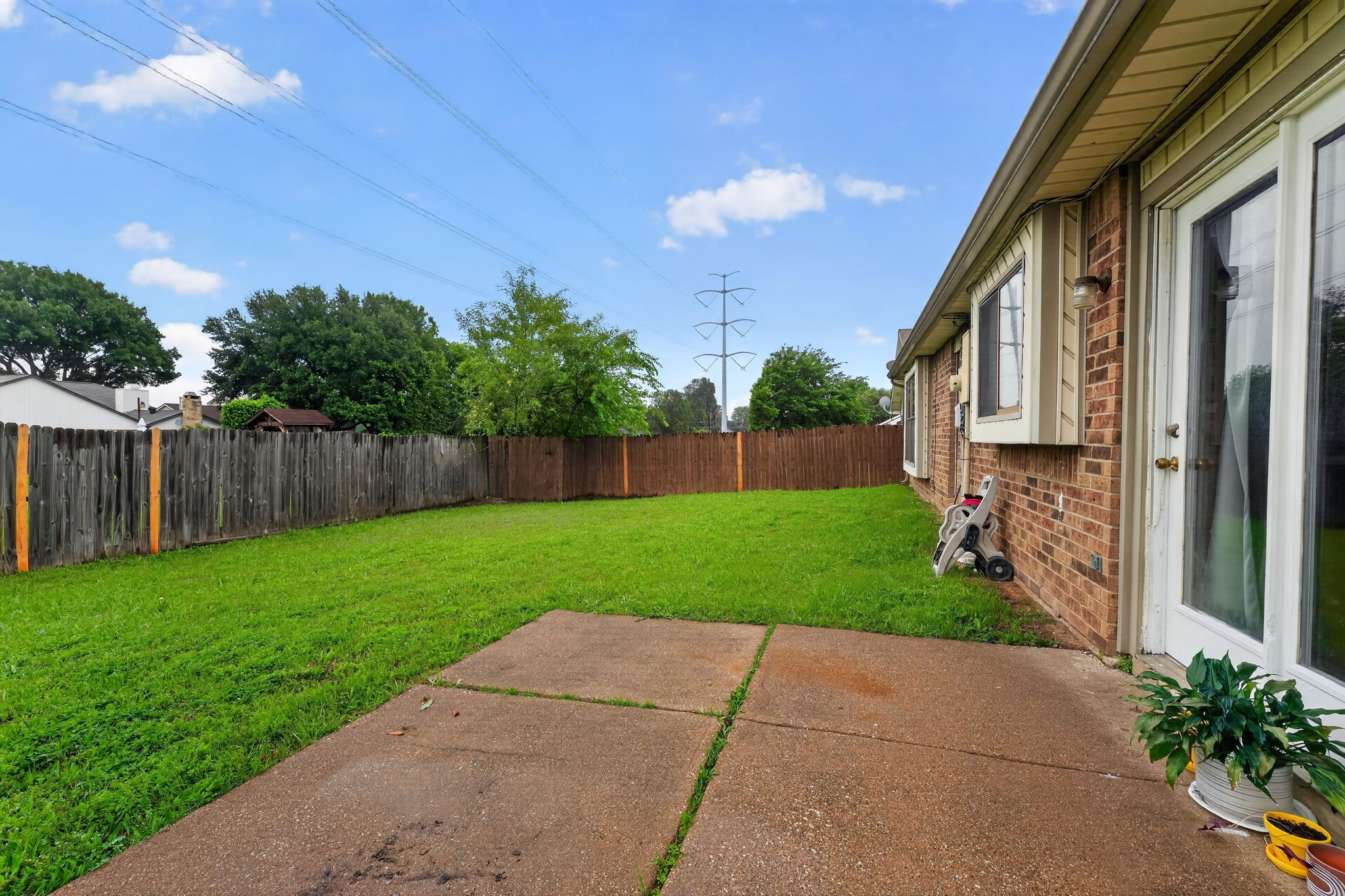 5209 Nocona Lane Arlington TX 76018