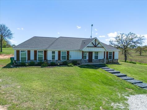 1141 County Road 3673 Paradise TX 76073