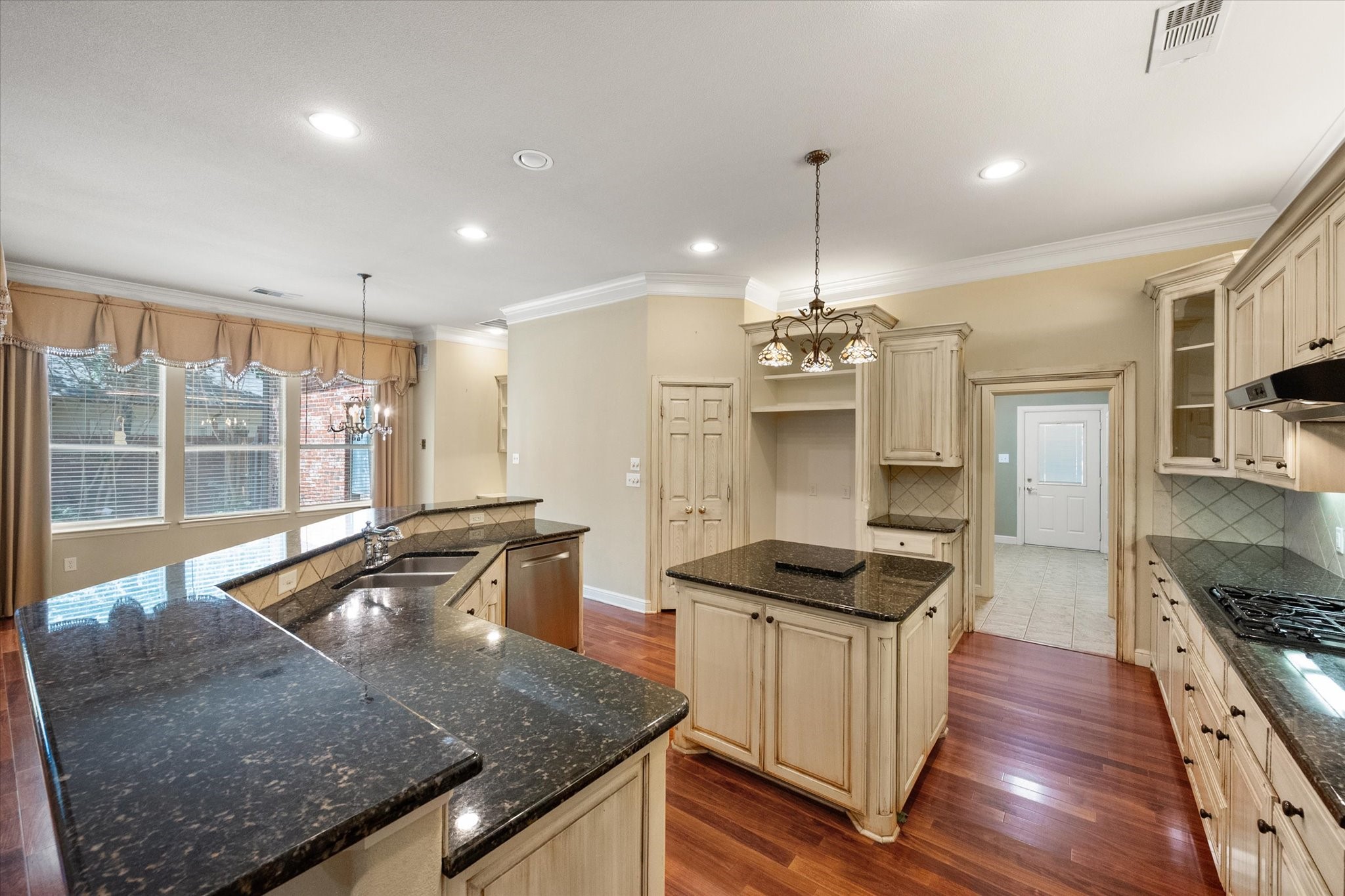 6100 Forest River Drive Fort Worth TX 76112