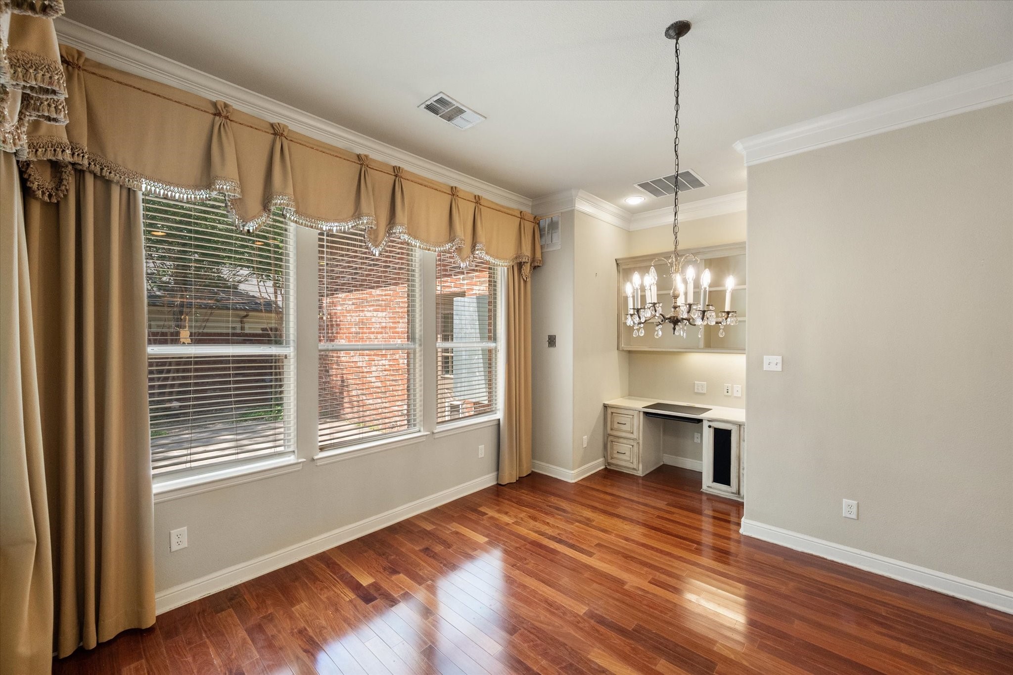 6100 Forest River Drive Fort Worth TX 76112