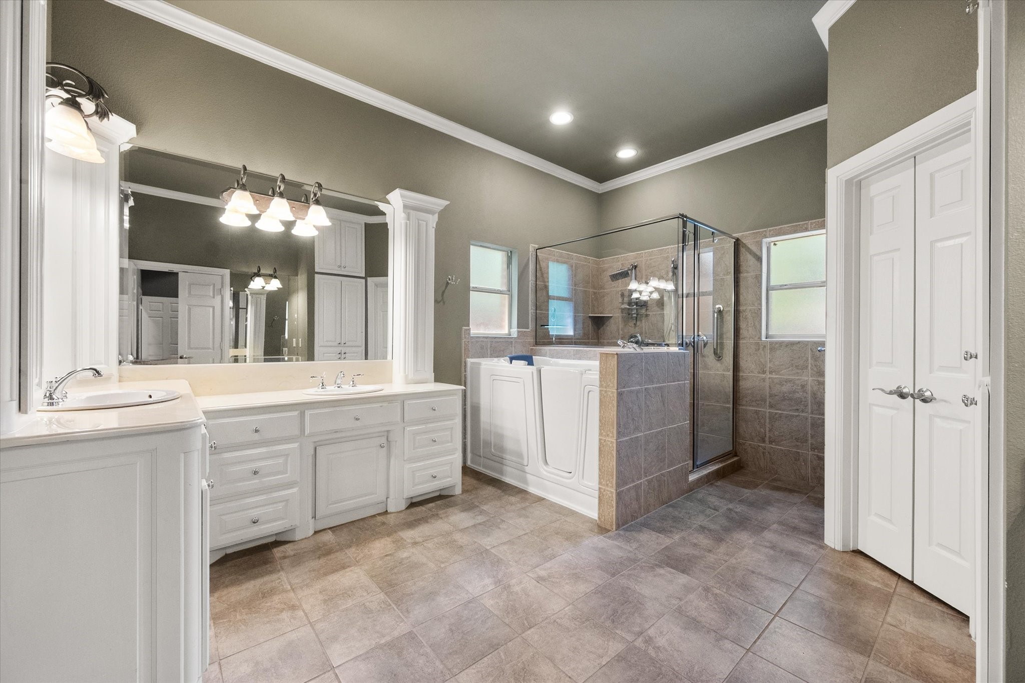 6100 Forest River Drive Fort Worth TX 76112