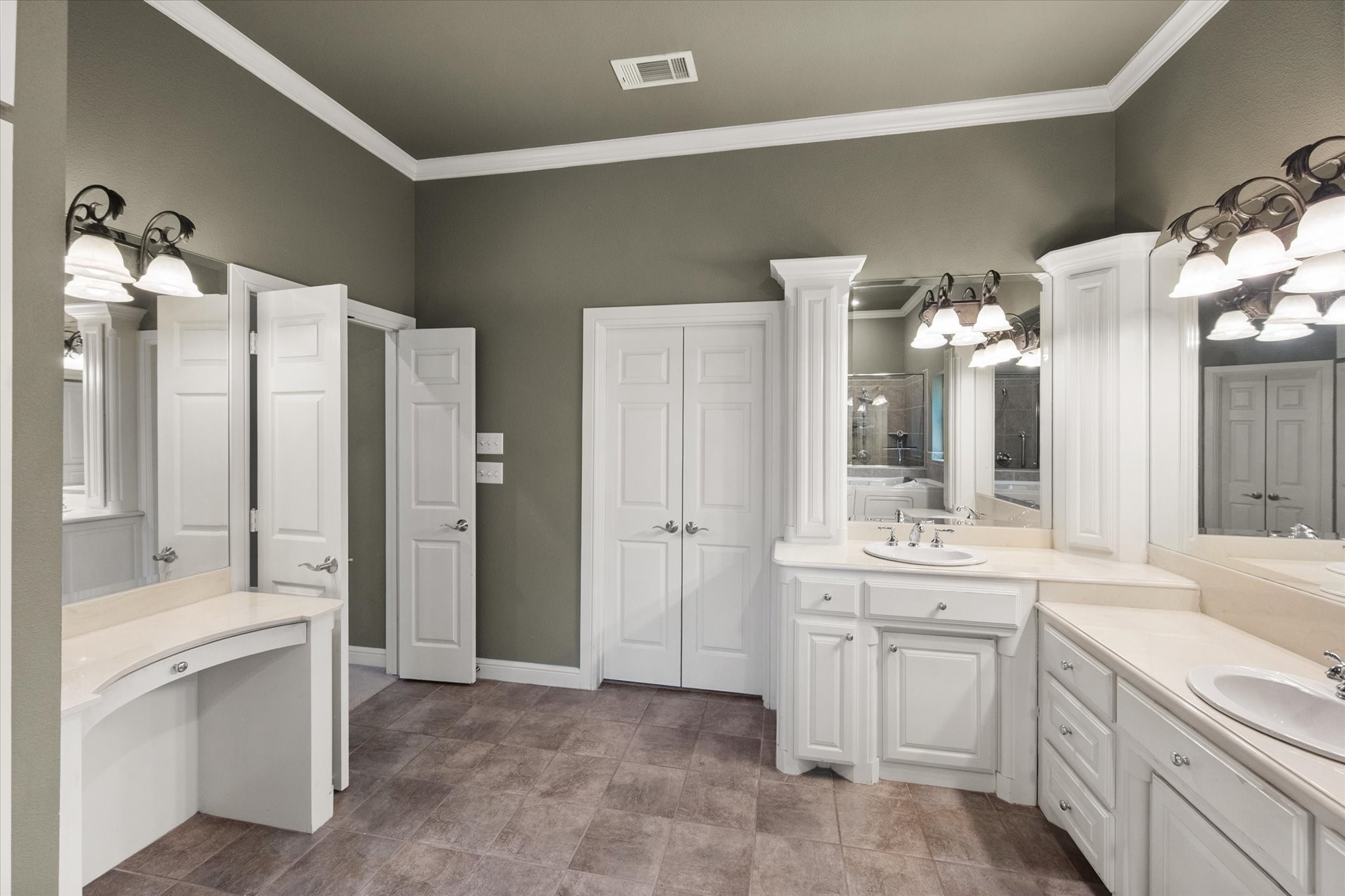 6100 Forest River Drive Fort Worth TX 76112