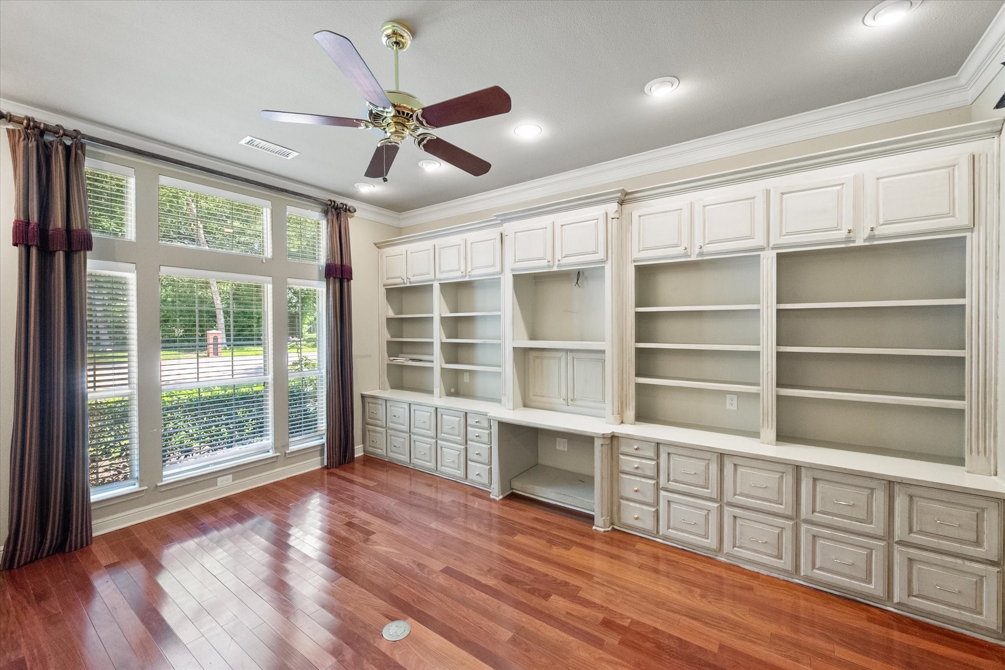 6100 Forest River Drive Fort Worth TX 76112