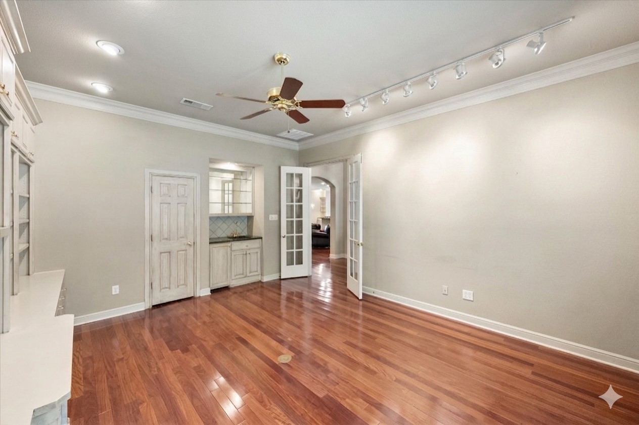 6100 Forest River Drive Fort Worth TX 76112