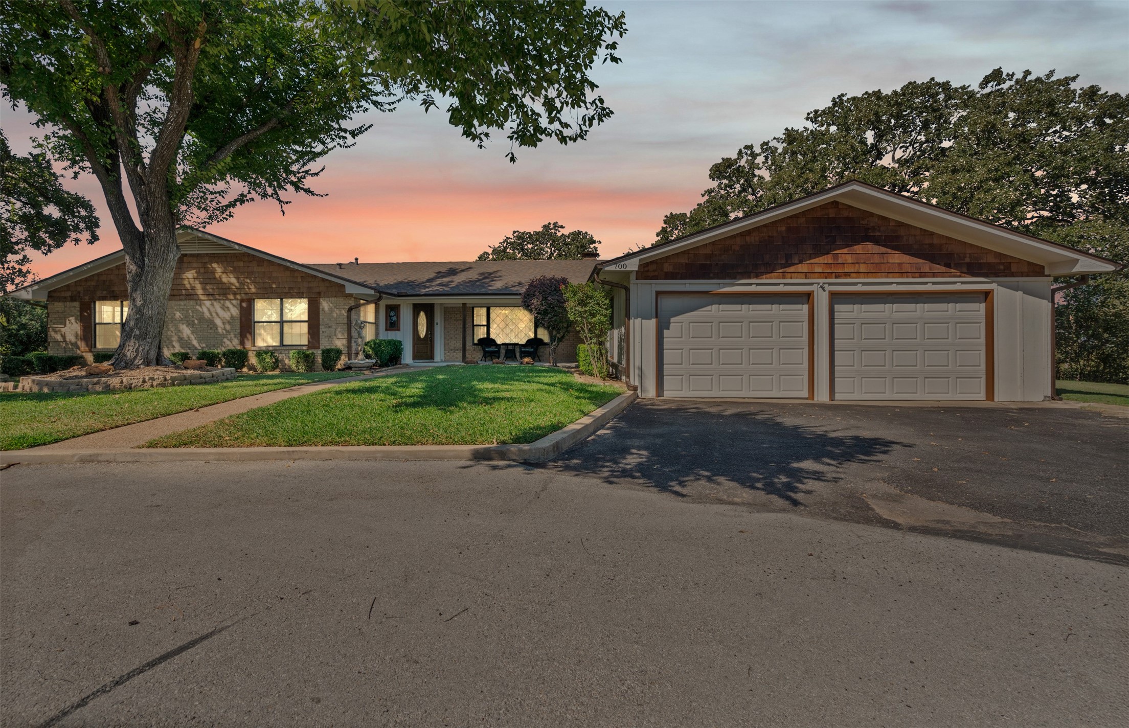 700 Wyche Court Burleson TX 76028
