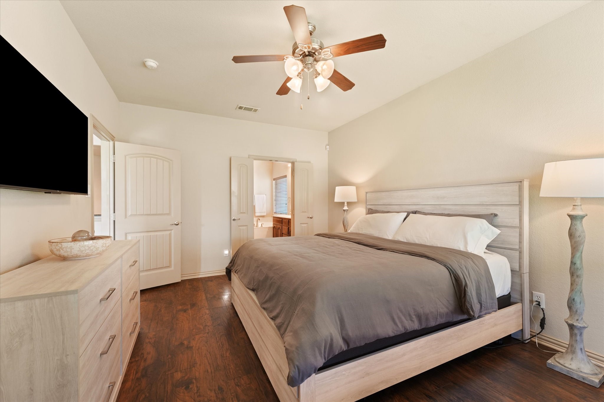 320 Gotland Drive Grand Prairie TX 75052