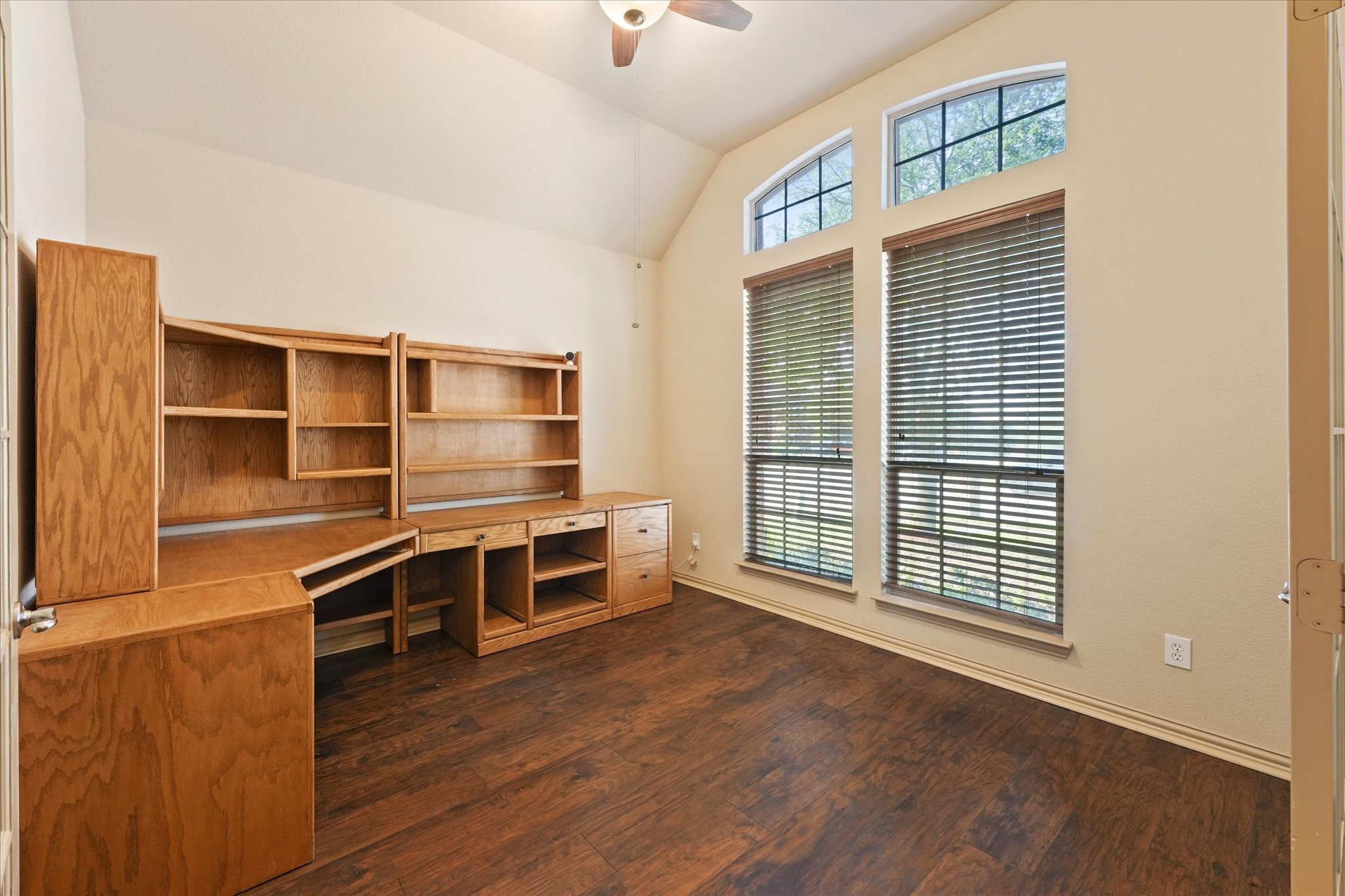 320 Gotland Drive Grand Prairie TX 75052