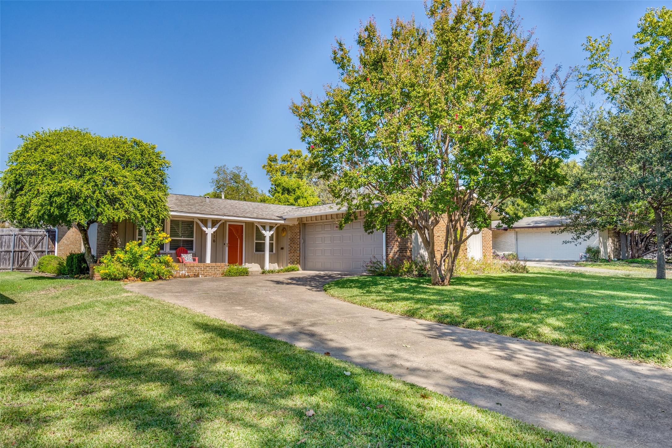 916 Meadow View Drive Richardson TX 75080