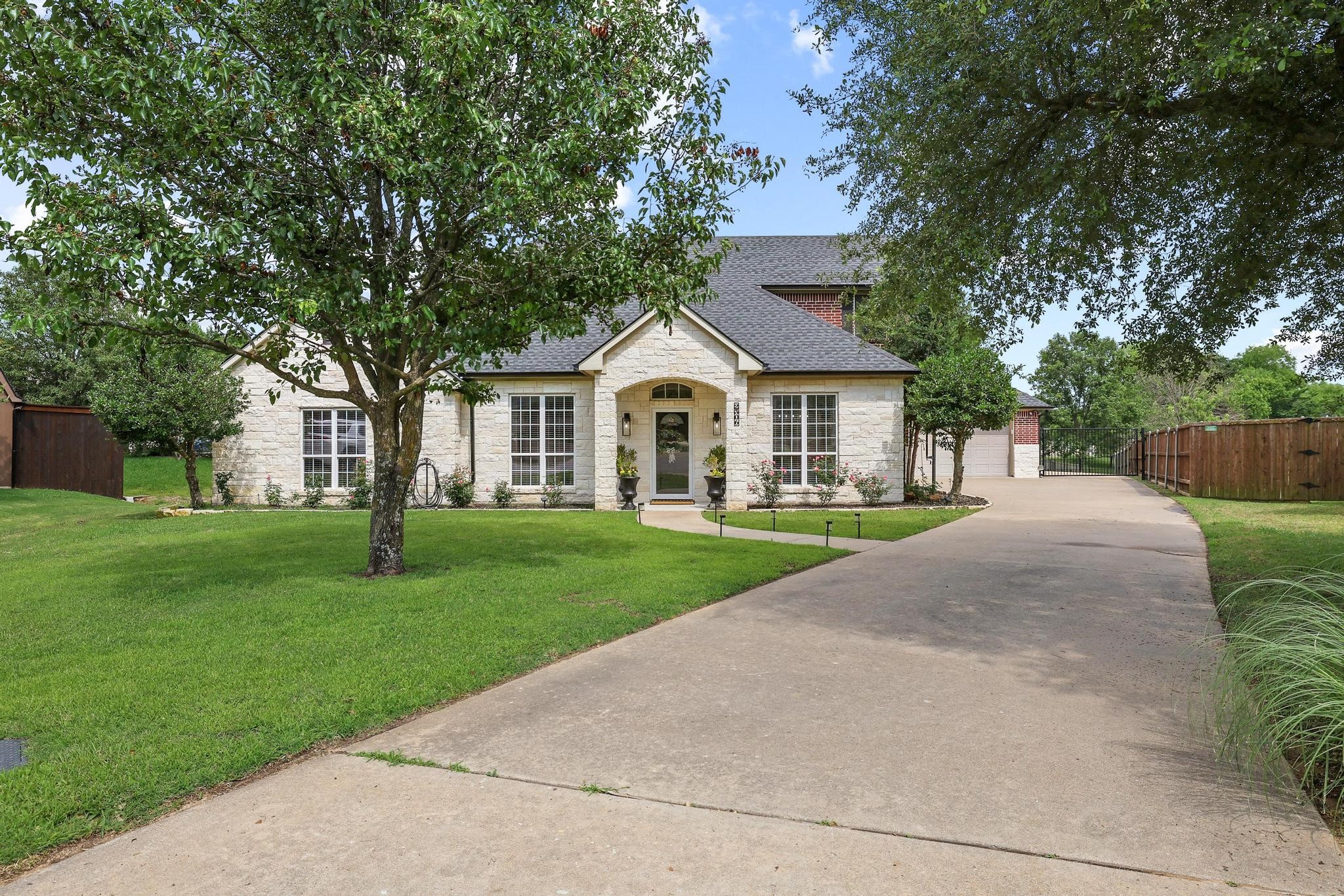 2306 Chandler Court Sherman TX 75092