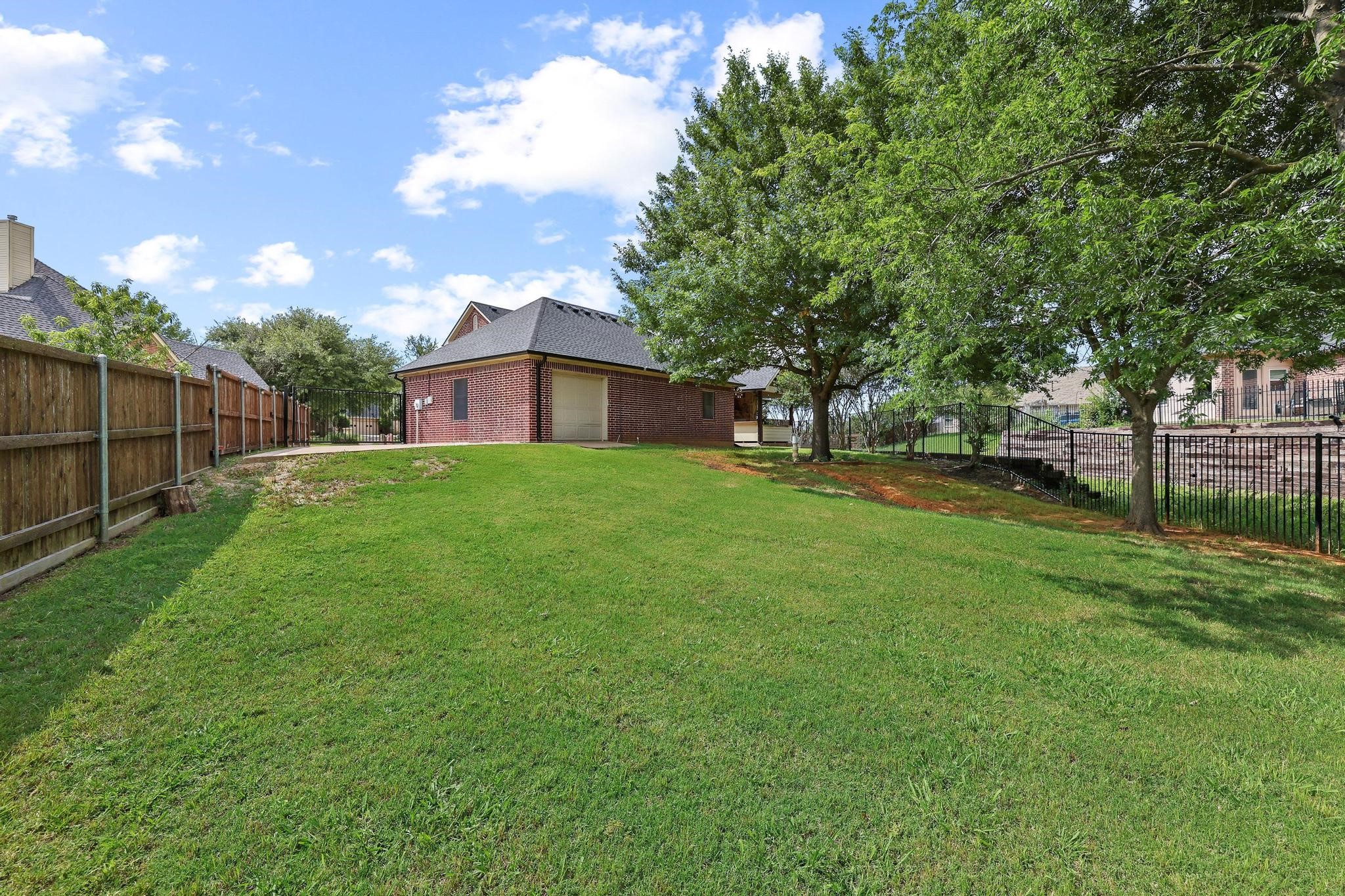 2306 Chandler Court Sherman TX 75092