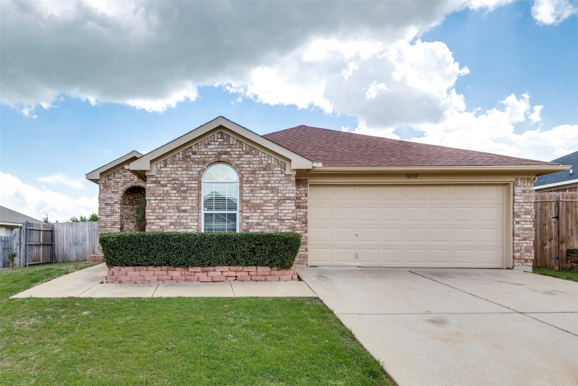 1610 Mount Zion Drive Arlington TX 76018