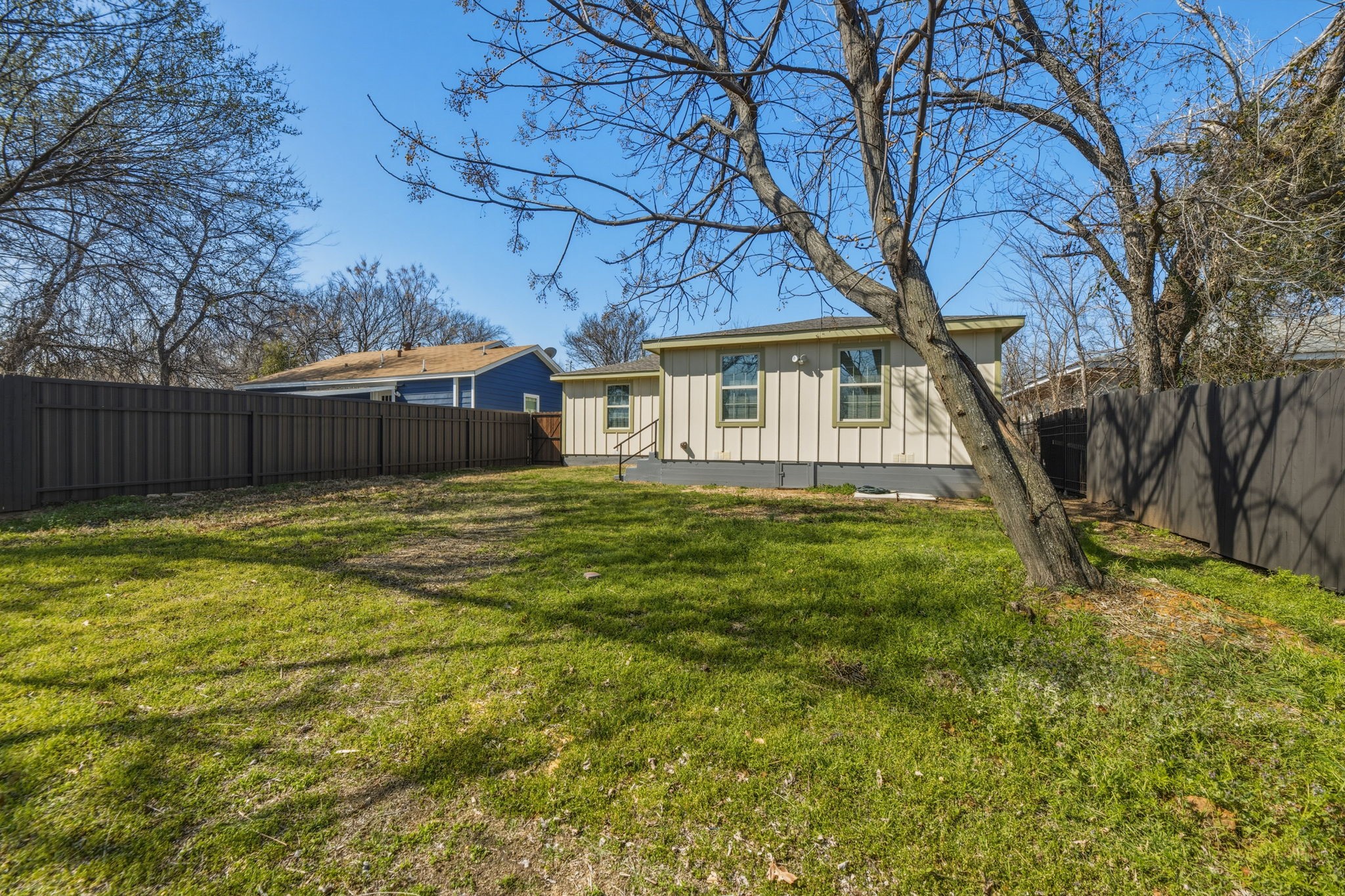 617 Truman Street Arlington TX 76011