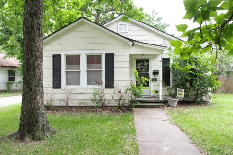 1121 Hudgins Avenue Fort Worth TX 76111