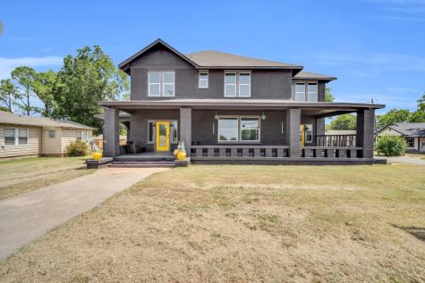 805 E Wise Street Bowie TX 76230