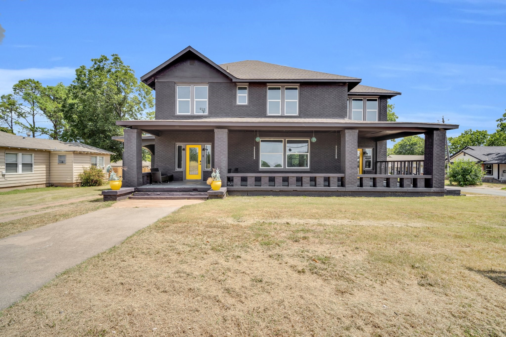 805 E Wise Street Bowie TX 76230